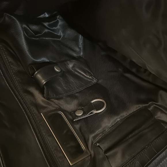 Daniel genuine leather briefcase - Picture 8 of 11